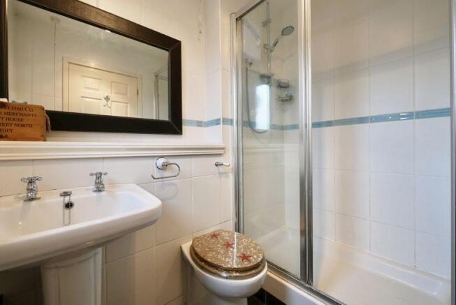 SHOWER ROOM