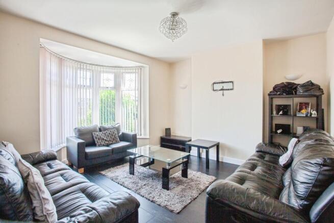 6 bed Semi-Detached for sale Image 4