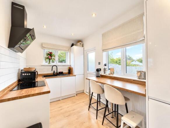 Arrowe Avenue, Moreton, Wirral, CH46 photo 3