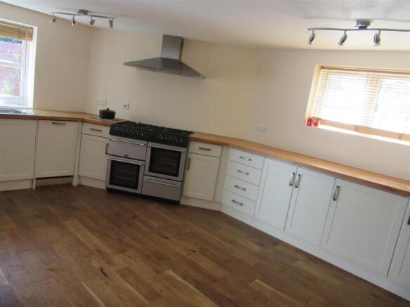 Kitchen/Dining Room