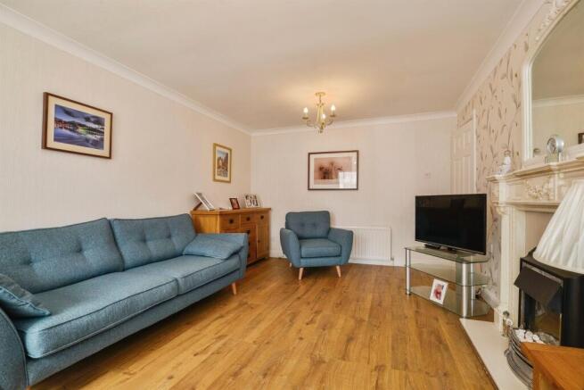 2 bed Detached Bungalow for sale Image 7