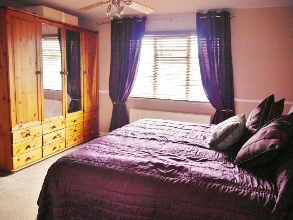 Bedroom 1 Photo 2