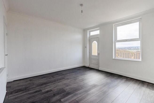 2 bed Terraced for sale Image 8