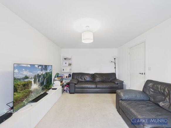 4 bed Detached for sale Image 7