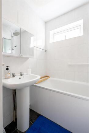 Hookstone Way, IG8