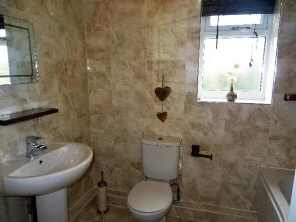 FAMILY BATHROOM