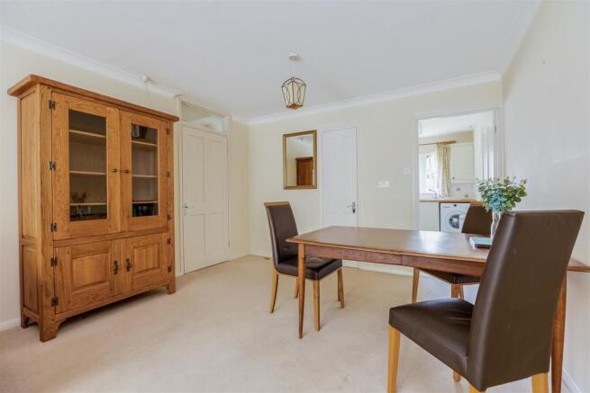 bingalow-derby-close-epsom-downs-117.jpg