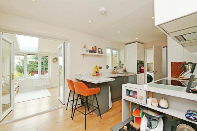 3 bed Detached for sale Image 6