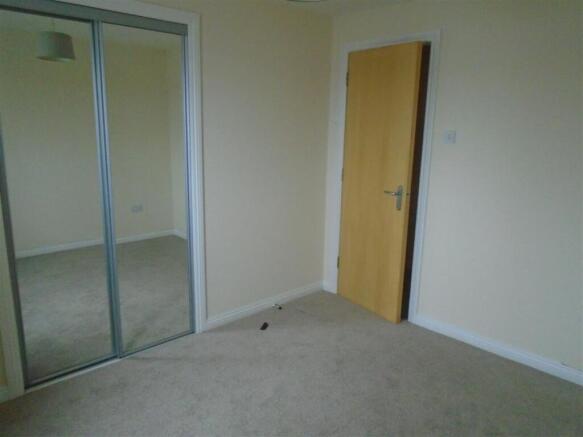 18 Mariners View - Bedroom 2.JPG