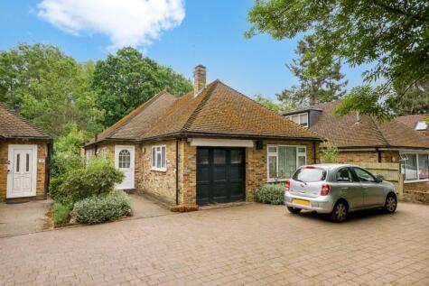 Avenue Road, Pinner