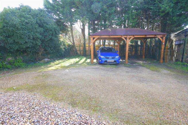 Carport & Parking