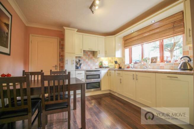 Kitchen / Breakfast Room