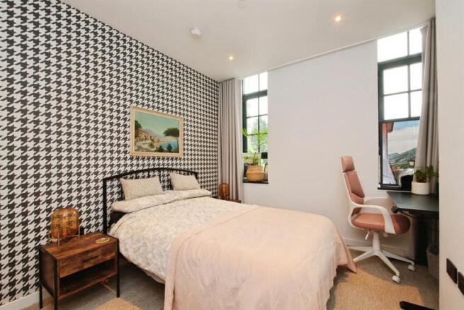 2 bed Apartment for sale Image 12