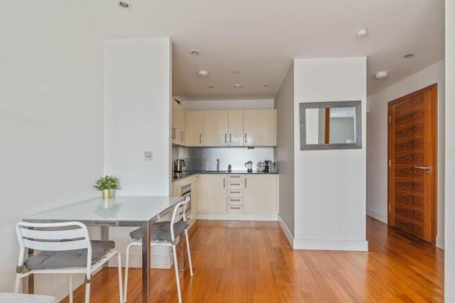 Kitchen/Lounge