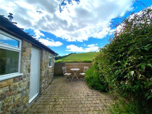 2 bed Terraced for sale Image 12