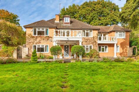 Lakeside Drive, Stoke Poges, SLOUGH