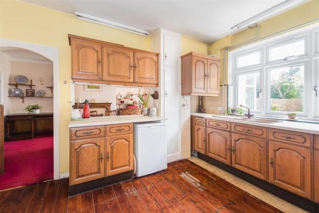 18 Montrose Ave-1 - HR12.JPG
