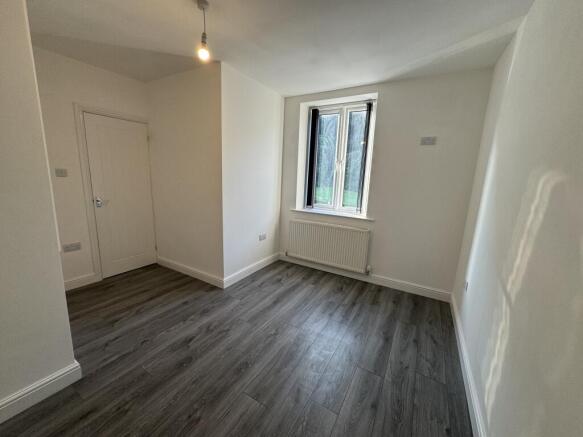 3 bed House to rent Image 10