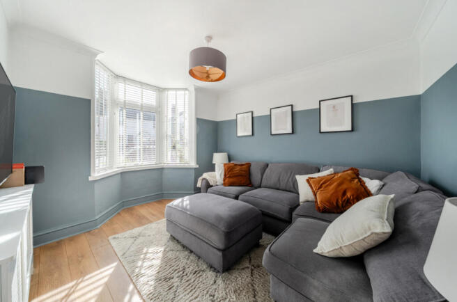 1406372-3-6989c6e...