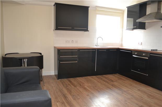 Kitchen / Living Room