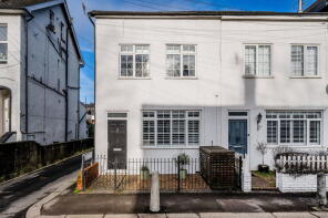 77, Holmesdale Road, Reigate RH2 0BT