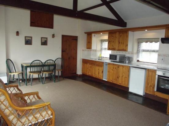 Lounge/Kitchen