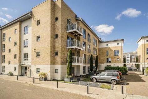 Tallow Road, Brentford