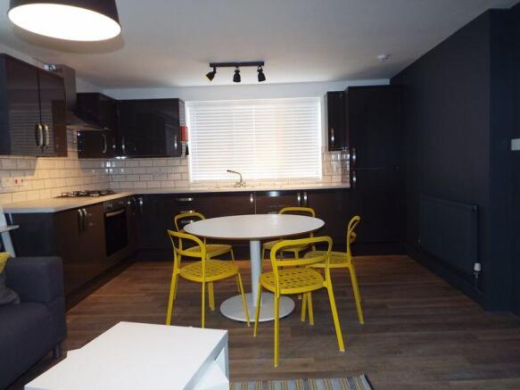 Full length living area 