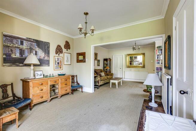 8 Dining Area to Sitting Room.jpg