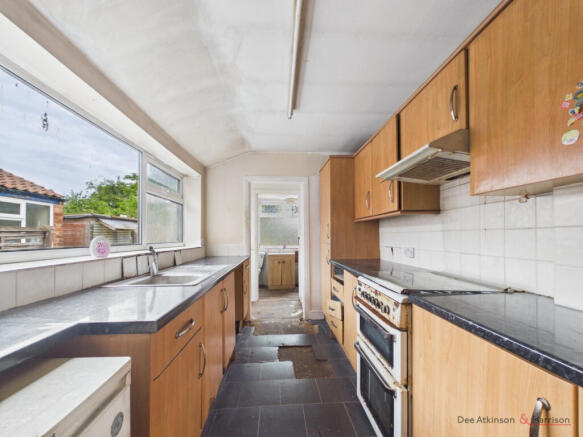 3 bed Terraced for sale Image 4