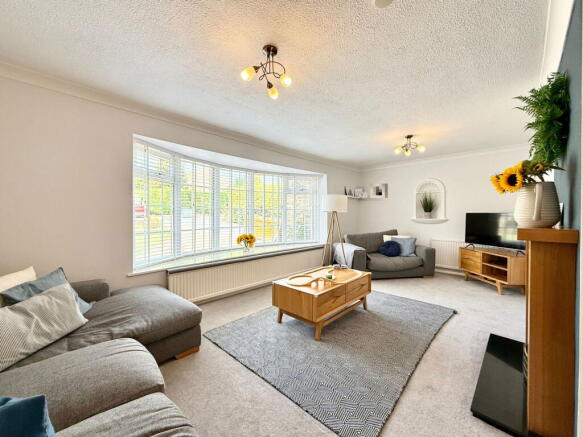 4 bed Detached for sale Image 4