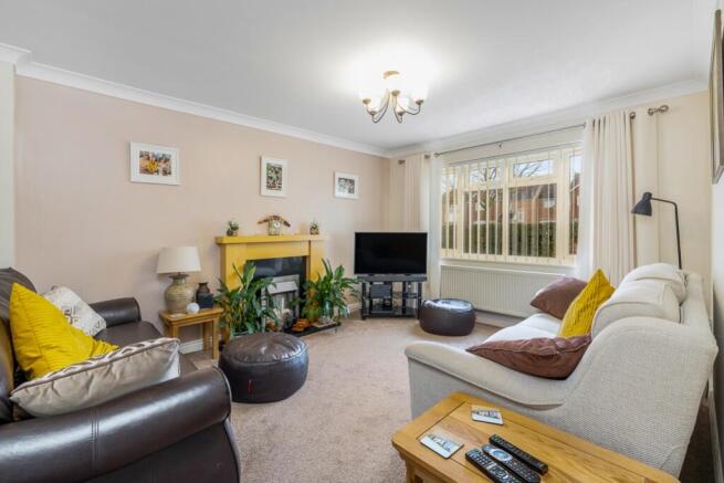 20 Greenwich Avenue (Holbeach)-20