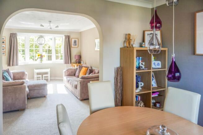 Lounge/Dining Room