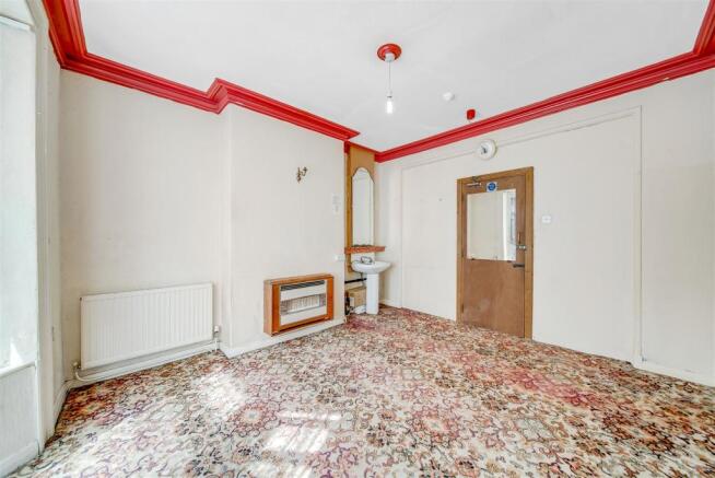 SITTING ROOM