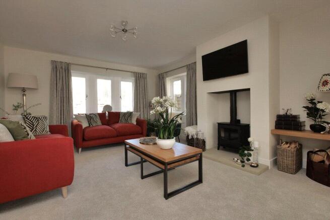 4 bed Detached for sale Image 11