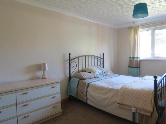 Bedroom: