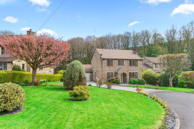 4 bed Detached for sale Image 11