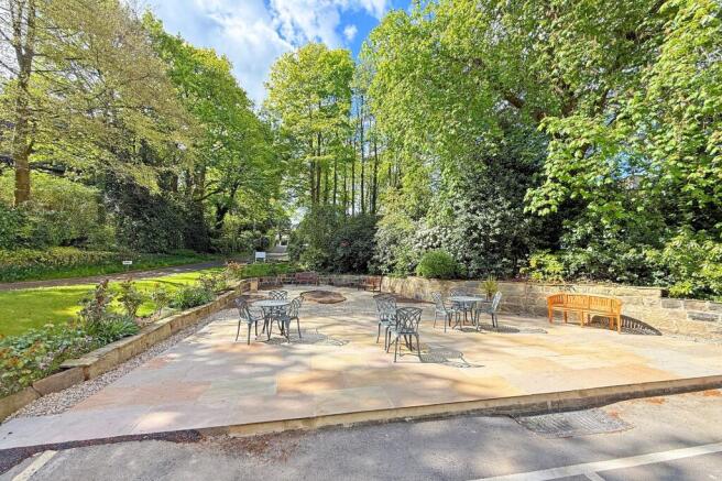 3 bed Flat for sale Image 9