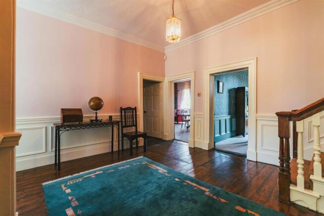 9 bed Detached for sale Image 5
