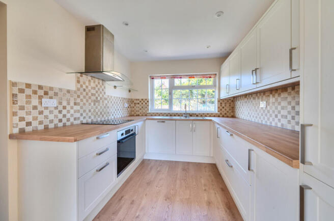 1435093-13-69cea8...