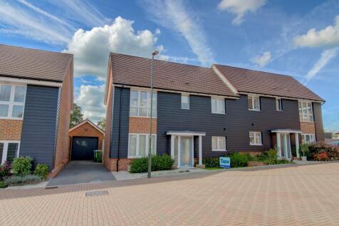 Hillyfield, Billingshurst, RH14