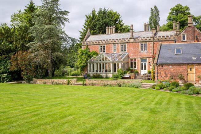 22 - The Old Rectory - SN15 4HP - Web.jpg