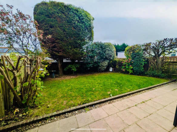 Robson Court - Garden.png