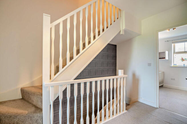 4 bed Detached for sale Image 6