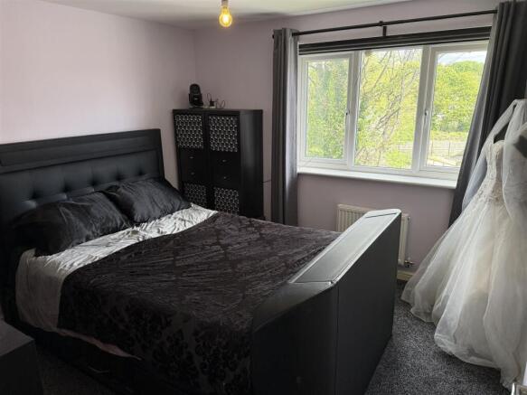 2 bed Semi-Detached for sale Image 9