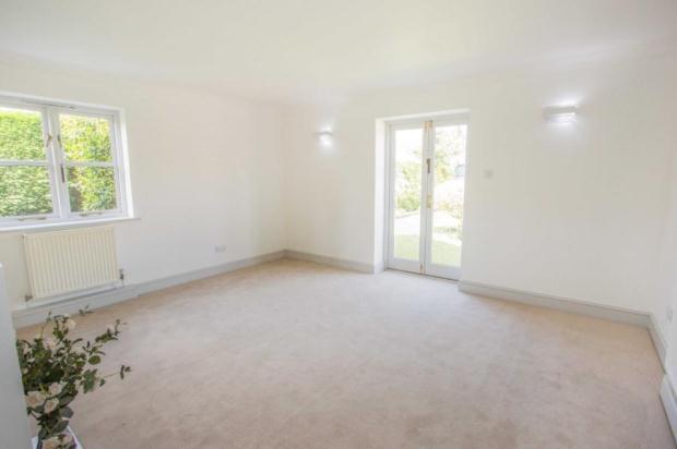 Sitting Room/Bedroom
