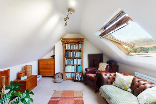 Top Floor Bedroom Al