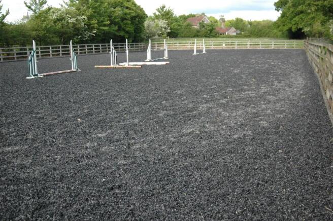 60m x 25m Manege