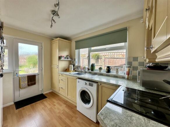 Kitchen: