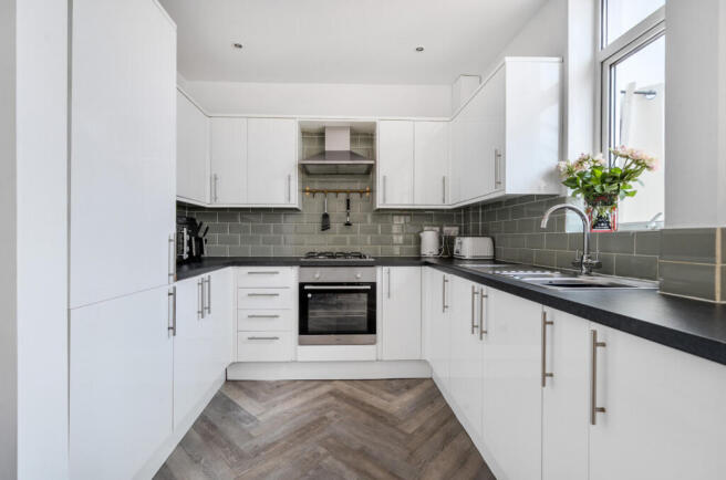 1418871-11-69a037...